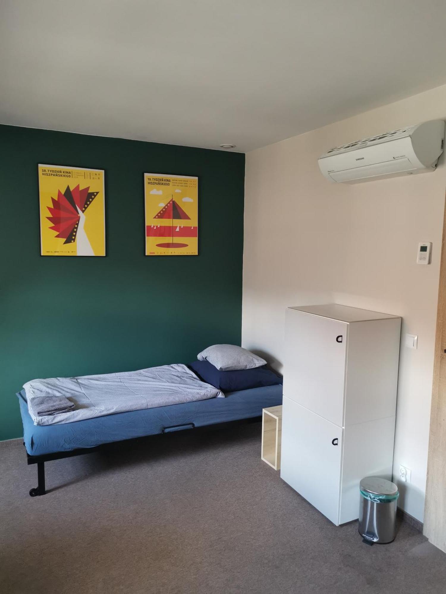 Bemma Apart Hostel Вроцлав Екстериор снимка